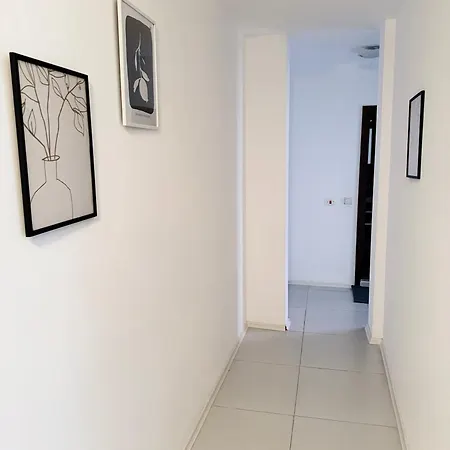 Apartment Beachfront In Aureliya