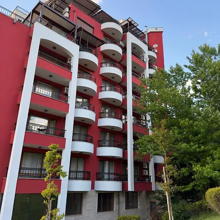 Beachfront In Aureliya Апартаменты *