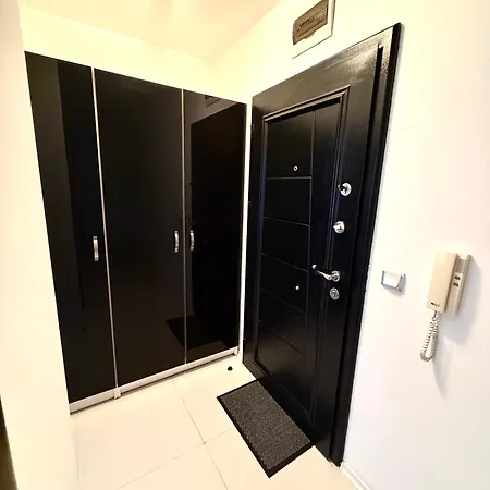 Апартаменты Beachfront In Aureliya *